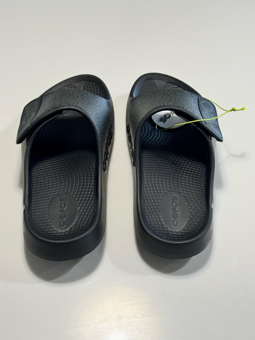 OOFOS OOAHH Sport Flex Limited Unisex Slides Size M 8 / W 10 Black Labyrinth NWT - Picture 3 of 8